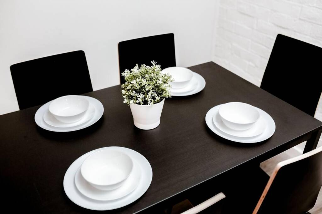 Newly Renovated Apartment Columbus Luaran gambar